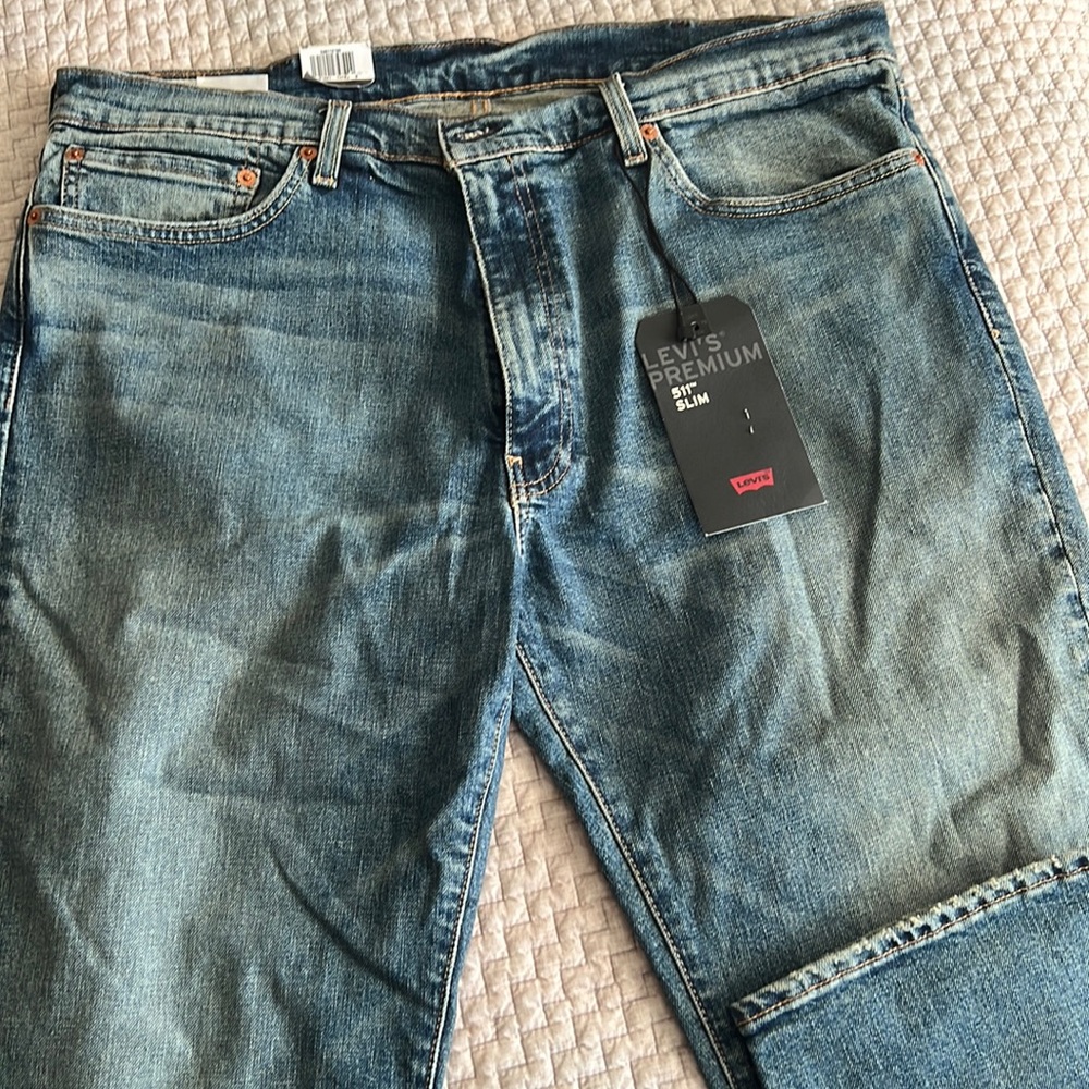 Men’s NWT Levi’s jeans 38x32